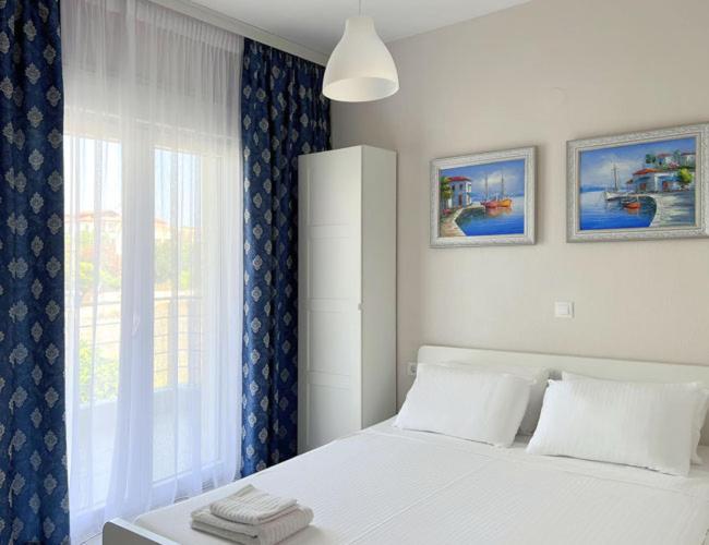 Royal Apartments - Nikiti Dış mekan fotoğraf