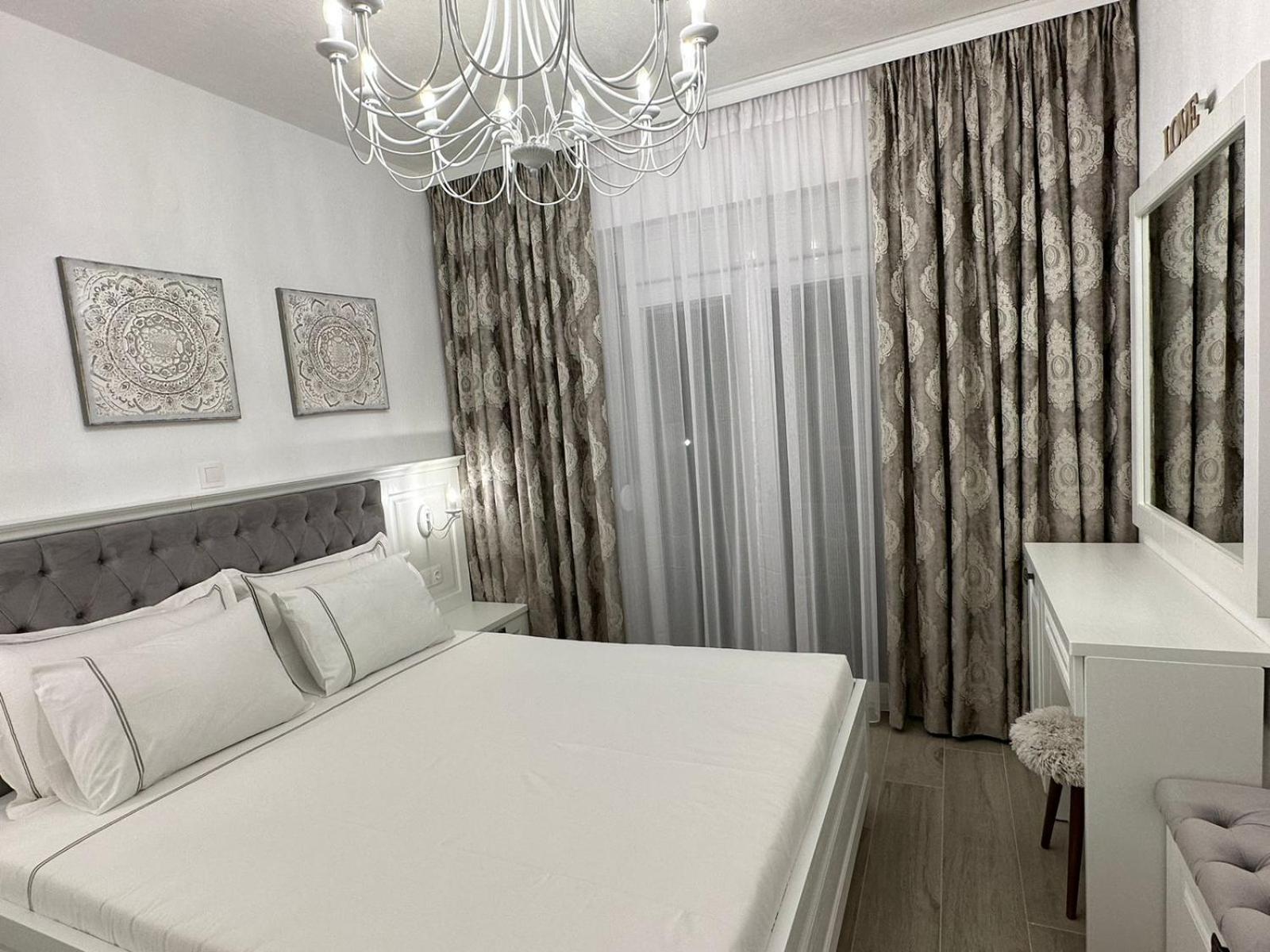 Royal Apartments - Nikiti Dış mekan fotoğraf